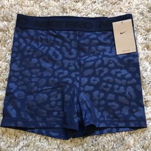 Nike Women’s Pro Shorts-NEW